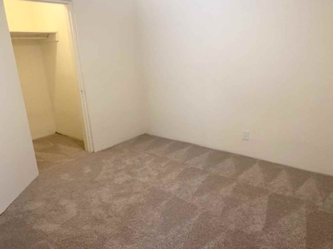 408 Martin Luther King Jr Blvd - Photo 3 of 10