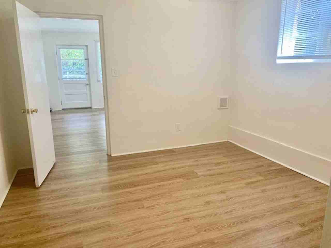 408 Martin Luther King Jr Blvd - Photo 7 of 10