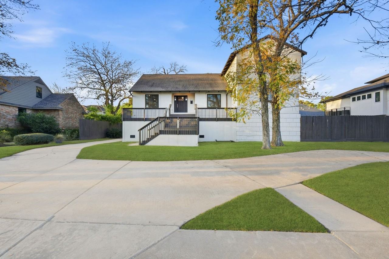 4718 N Braeswood Blvd - Photo 2 of 50