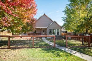 2673 Sw Salmon Ave - Photo 1 of 1