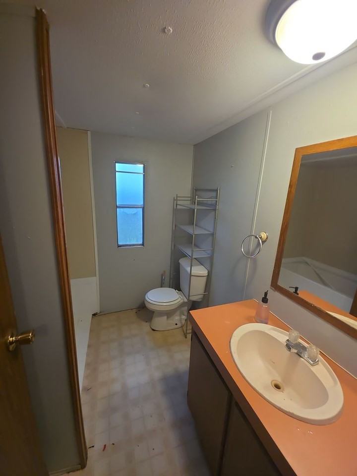 1459 Hickory Valley Rd - Photo 5 of 7