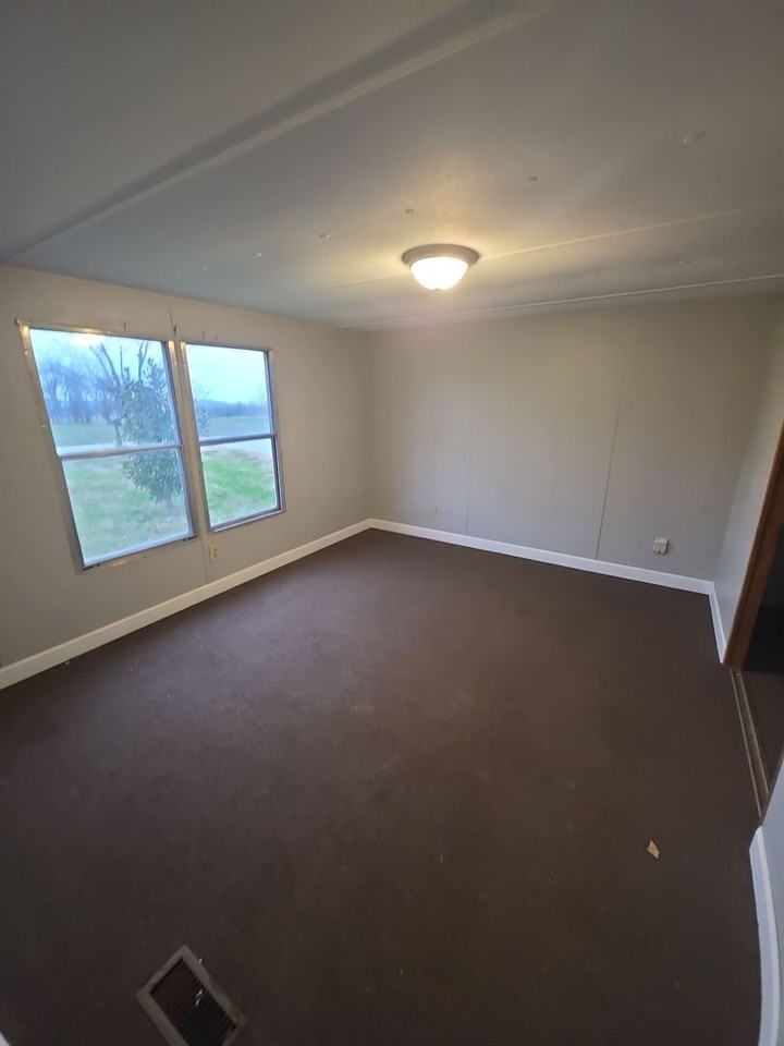 1459 Hickory Valley Rd - Photo 6 of 7