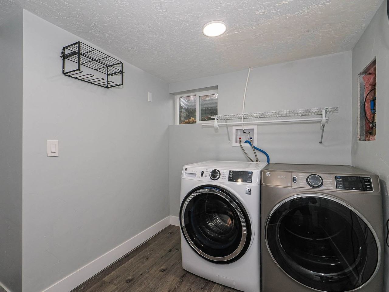 4457 W Walter Way - Photo 3 of 41