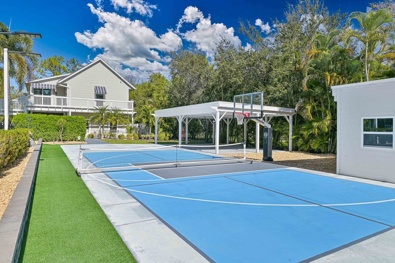 6941 Hunters Rd - Photo 7 of 45