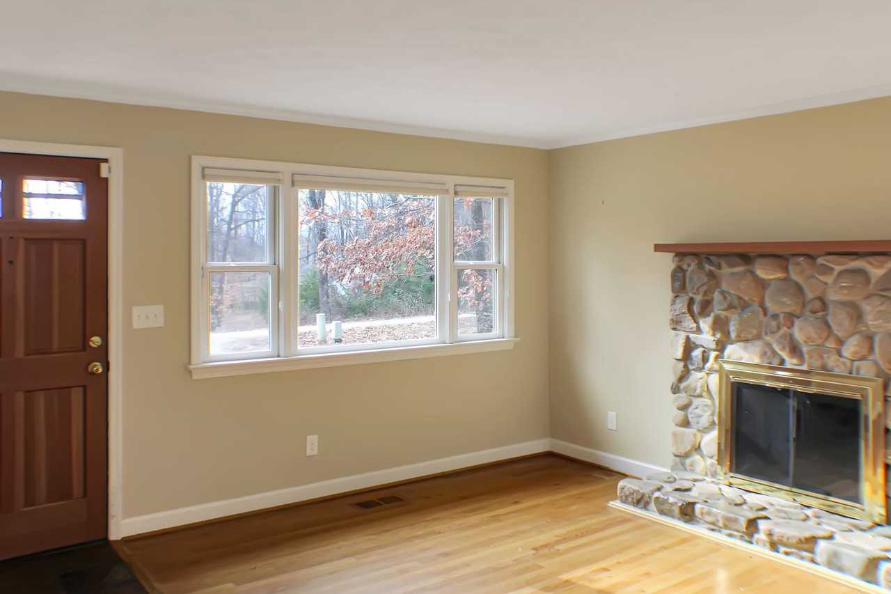 4194 Dickerson Rd - Photo 4 of 35