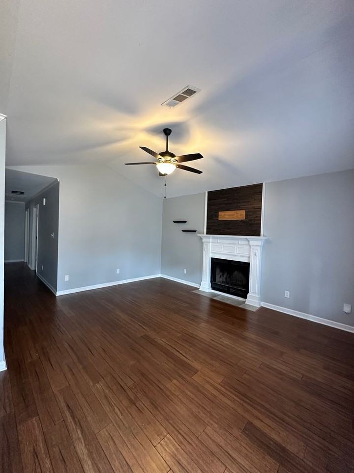 113 Sapphire Ct - Photo 5 of 31