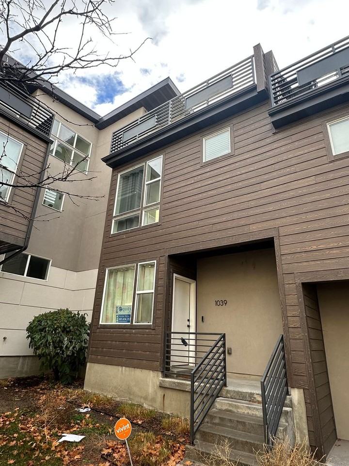 1039 W Rooftop Dr - Photo 2 of 41