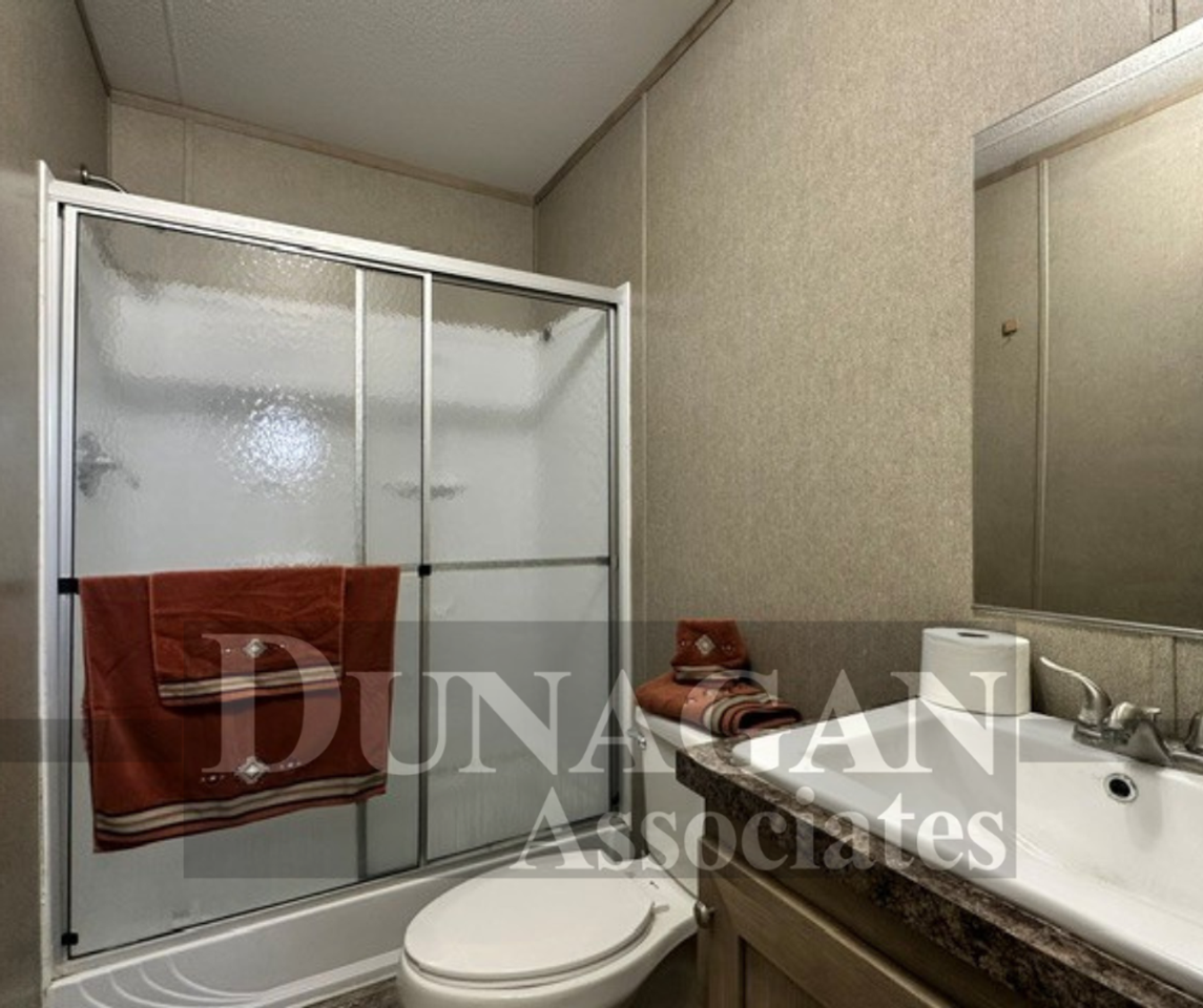 2507 E Derrick Rd - Photo 4 of 10