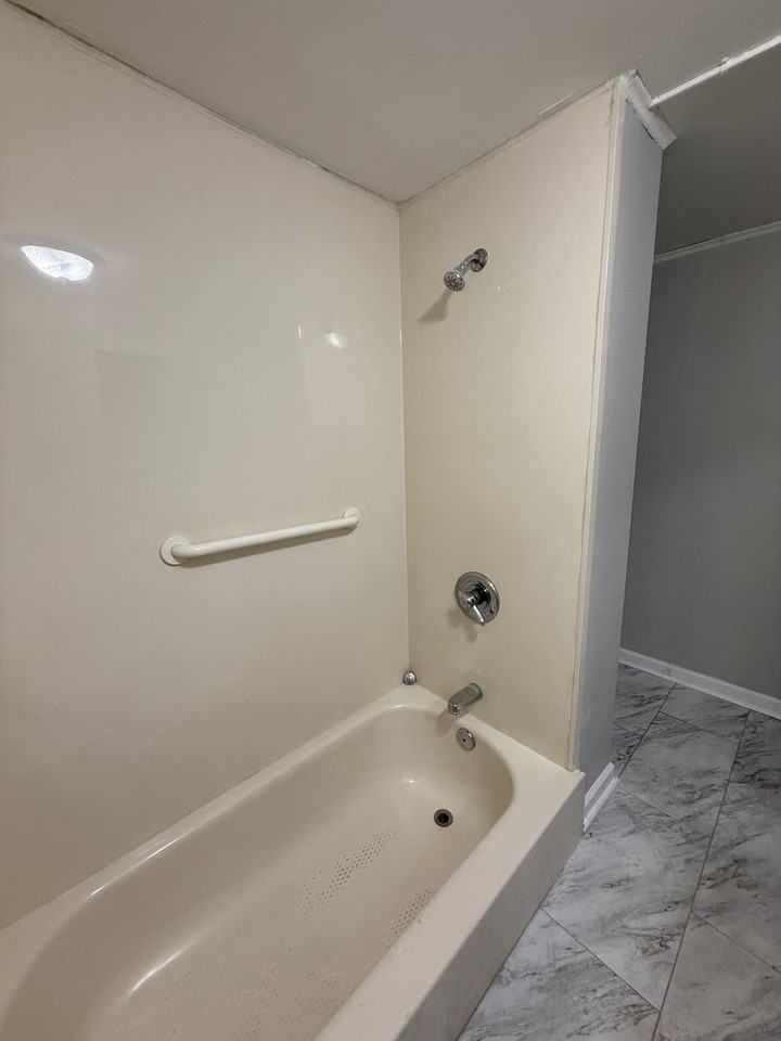 44 Center St - Photo 7 of 8