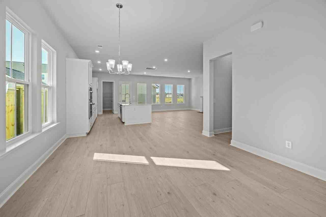 1010 Yucca St - Photo 4 of 50