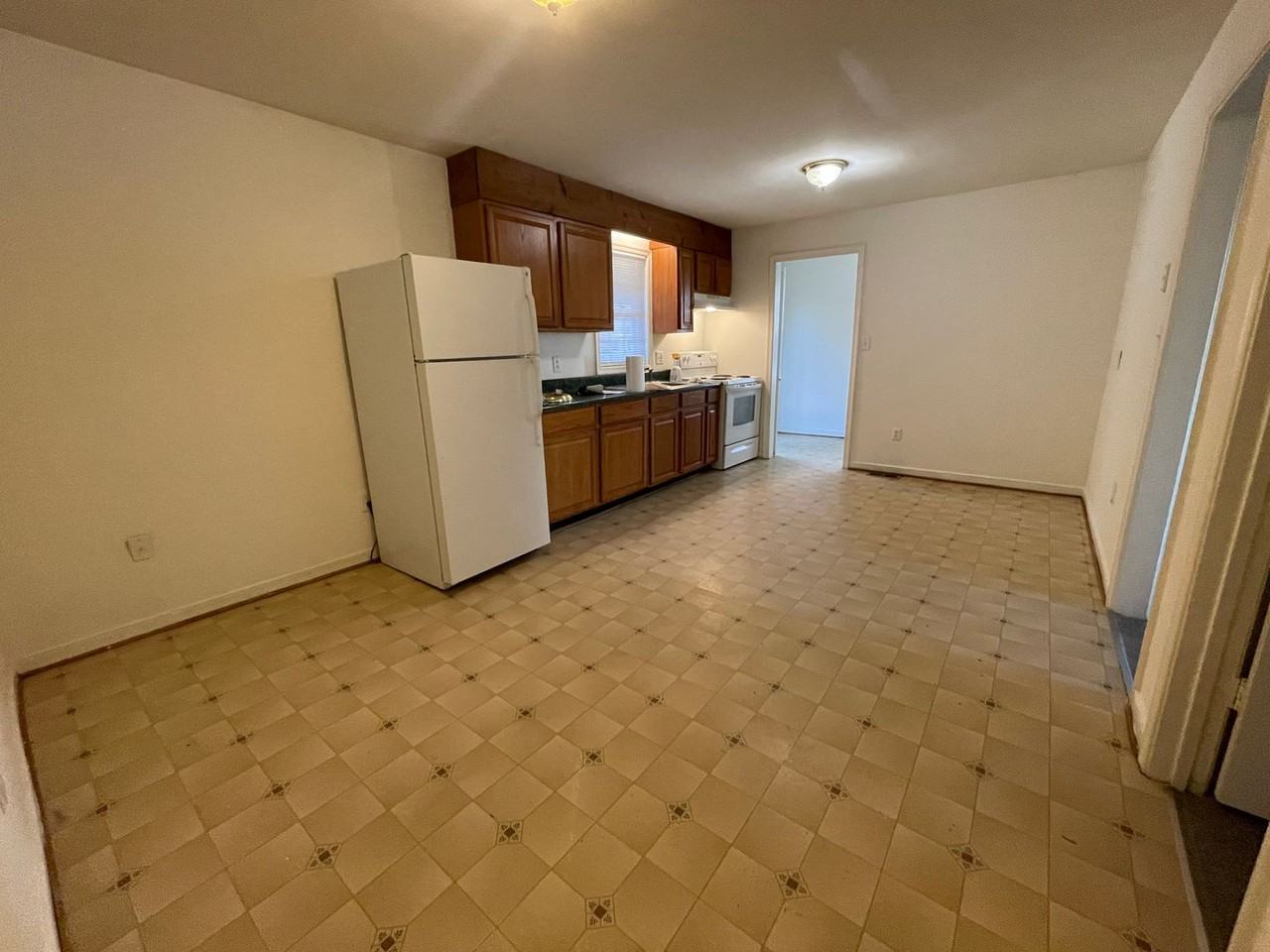 15727 Allen Dr - Photo 4 of 12