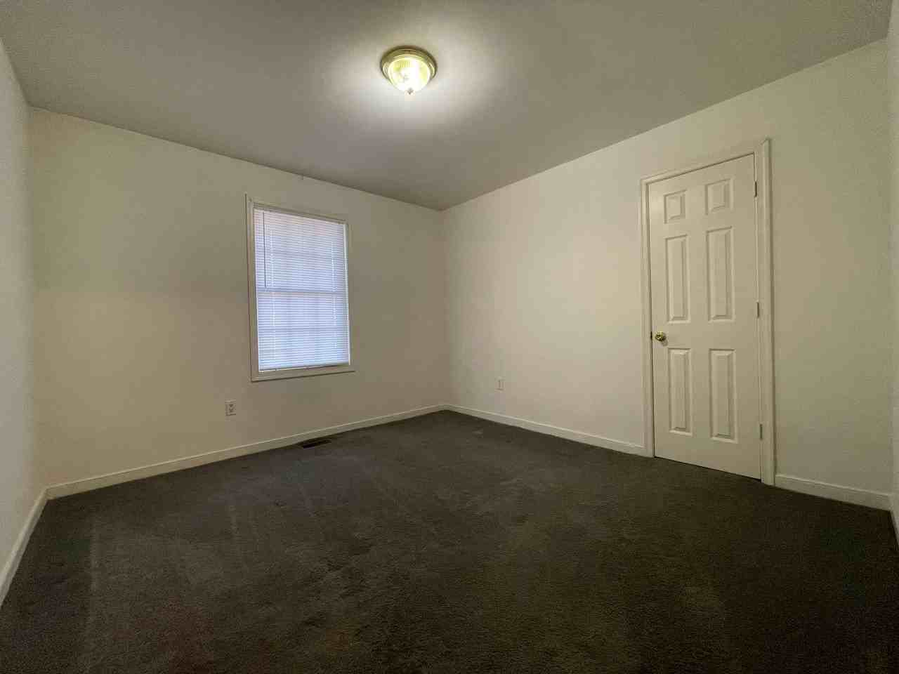 15727 Allen Dr - Photo 6 of 12