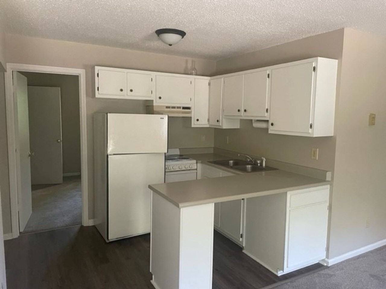 118 Reece Ct #H - Photo 2 of 5