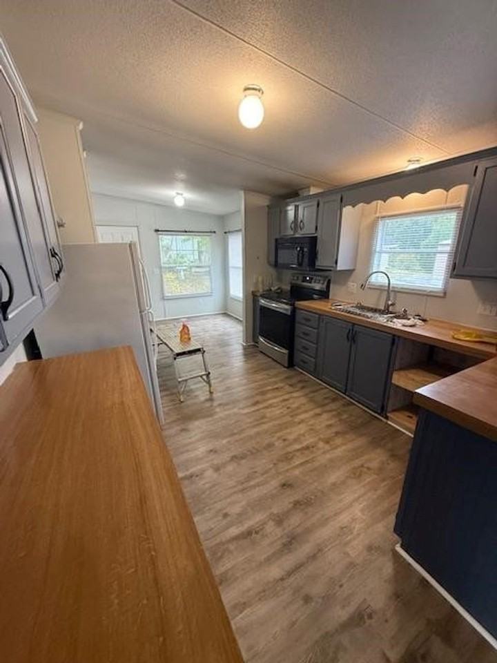 103 W Strider St - Photo 4 of 9