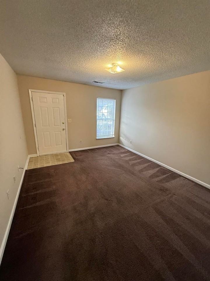 1109 Timbal Ct #B - Photo 3 of 7