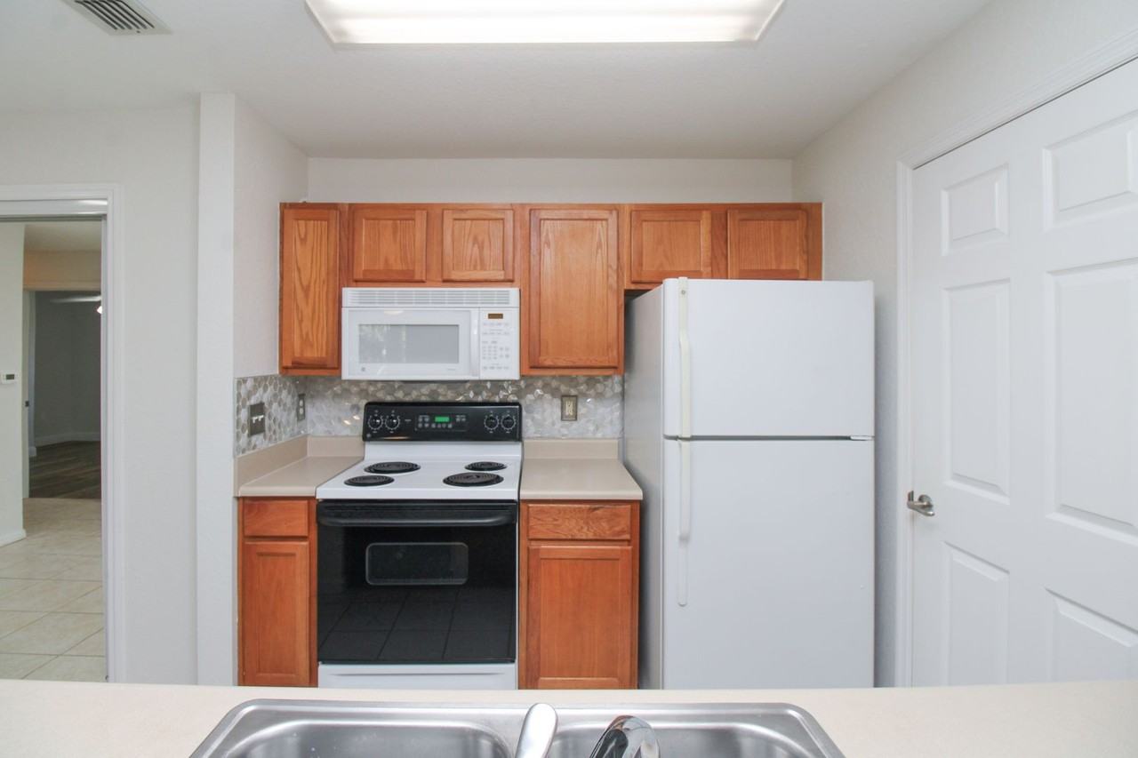 14905 Pleasant Bay Ln #6101 - Photo 5 of 31