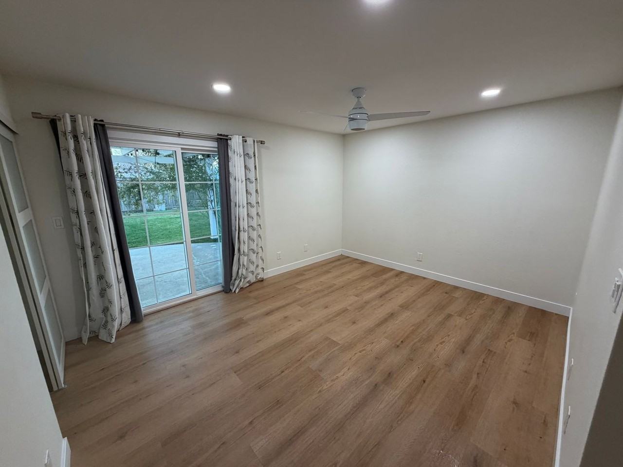 2396 Del Monte St - Photo 6 of 13