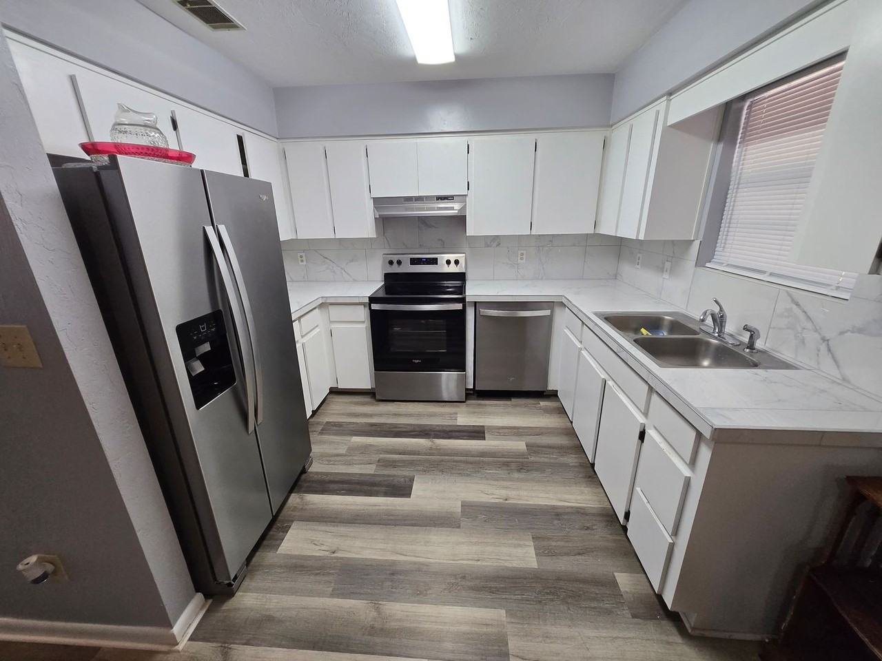 6319 Nw 26th Ter - Photo 6 of 28