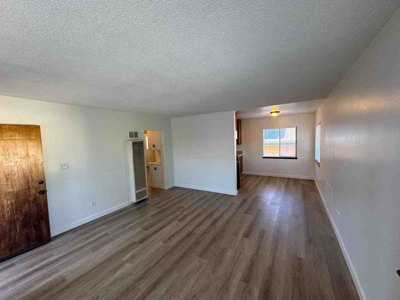 673 W 22nd St #4 - Photo 3 of 15