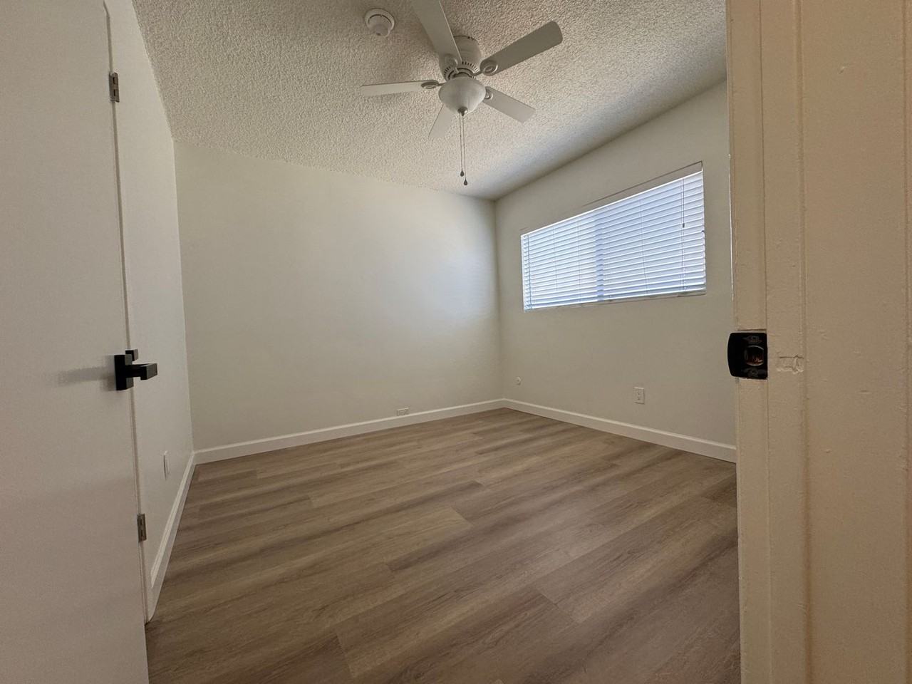 673 W 22nd St #4 - Photo 6 of 15