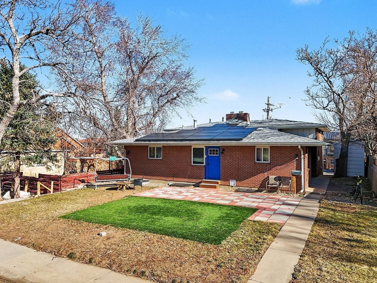 872 19th St - Photo 3 of 24