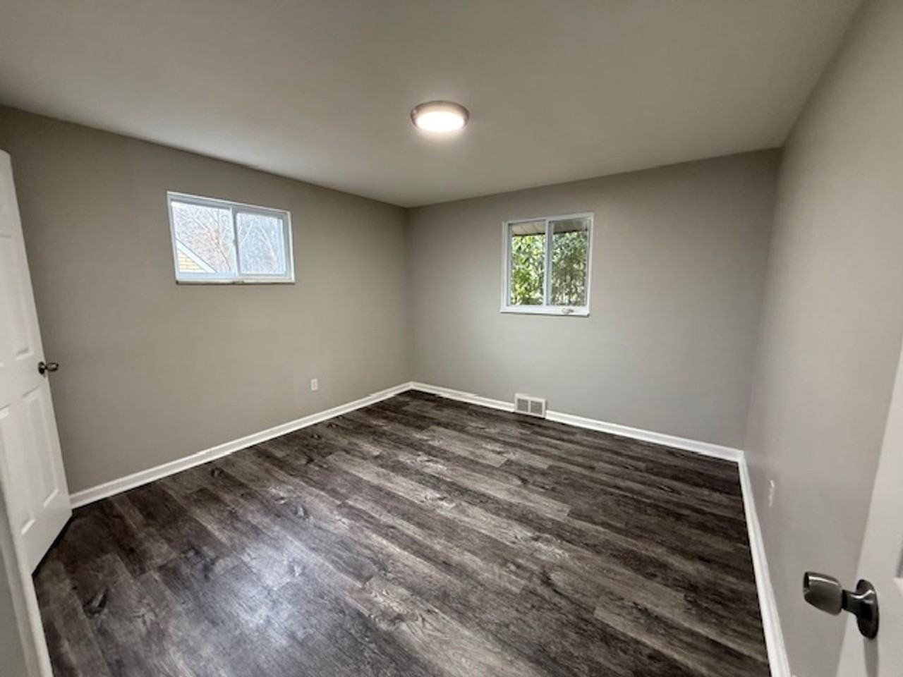 205 Charleston Dr - Photo 6 of 13