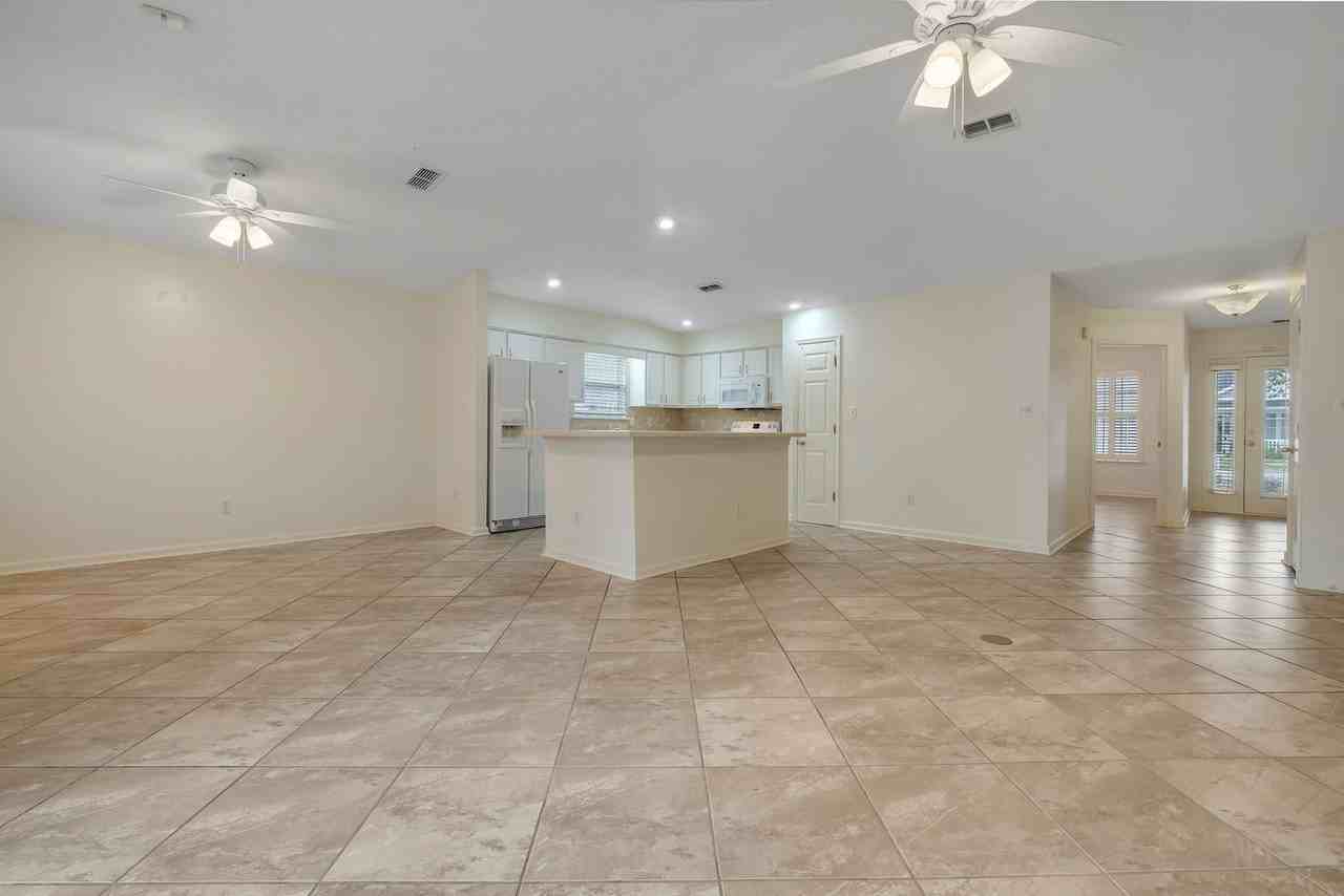 1375 Silver Moon Dr - Photo 5 of 20