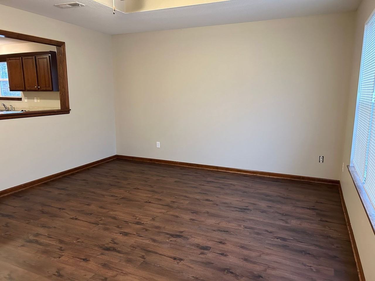 1200 Nw Willow Dr - Photo 2 of 15