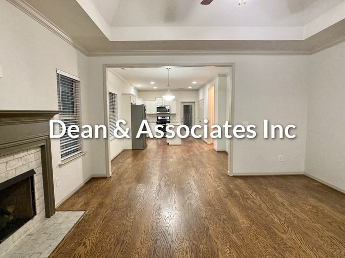 2044 Springfield Dr - Photo 5 of 15