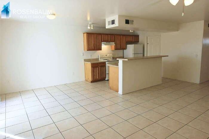 13211 S Kin Cir #B - Photo 3 of 17