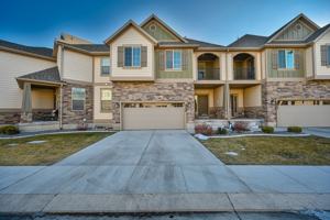featured image of 4088 E Oakland Hills Dr