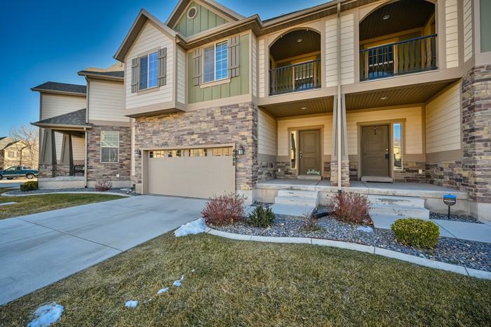 4088 E Oakland Hills Dr - Photo 2 of 39