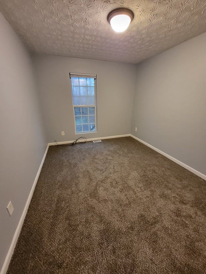 2758 Valley Green Dr - Photo 4 of 13