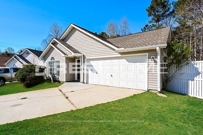 202 Ashton Ct - Photo 2 of 22