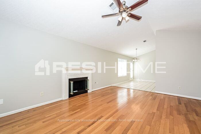 202 Ashton Ct - Photo 6 of 22