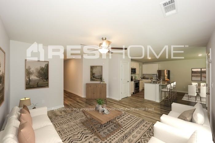 15 Remington Ln - Photo 5 of 19