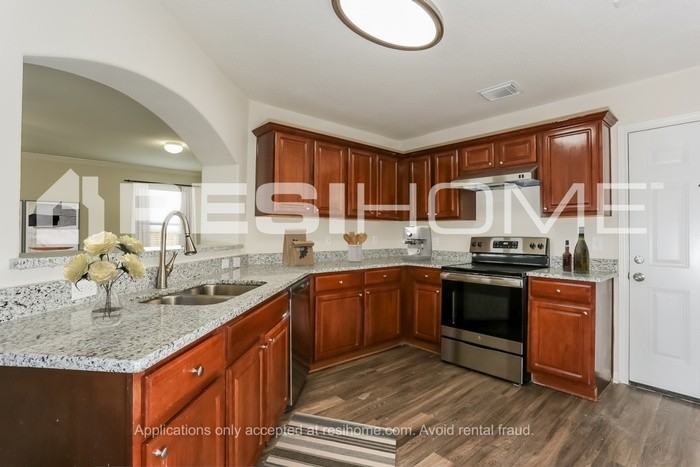 302 Aft Way - Photo 3 of 20