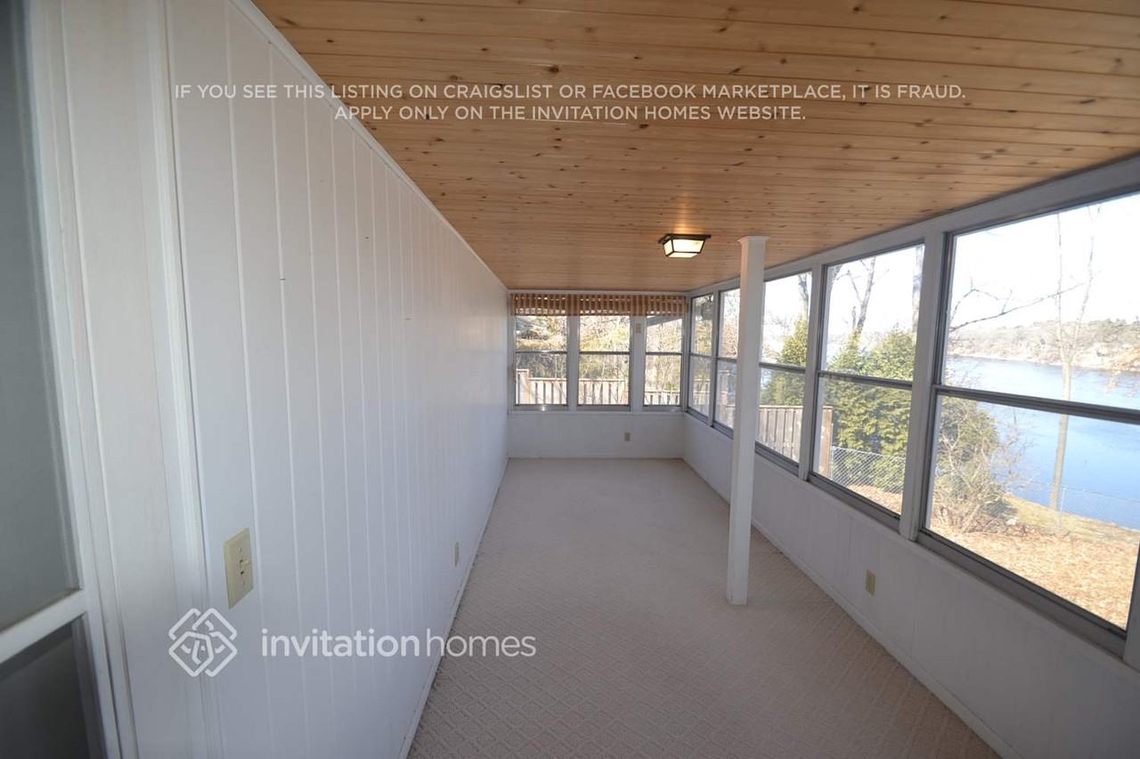 11208 Mississippi Dr N - Photo 4 of 6