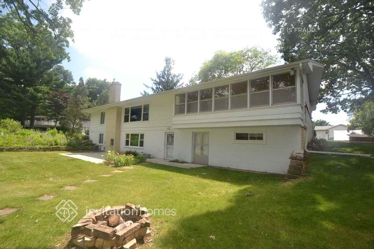 11208 Mississippi Dr N - Photo 5 of 6