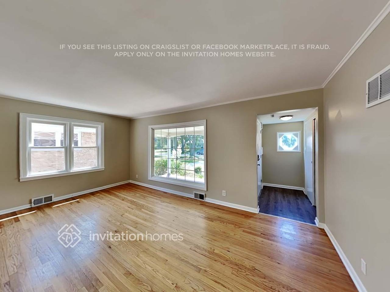 410 Mors Ave - Photo 5 of 22