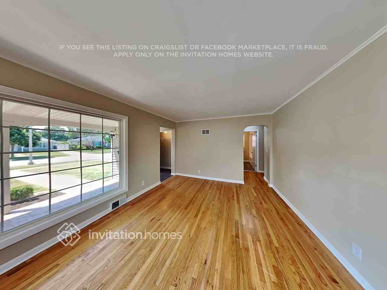 410 Mors Ave - Photo 7 of 22