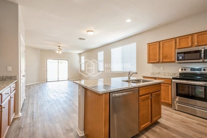 15312 W Morning Glory St - Photo 5 of 24