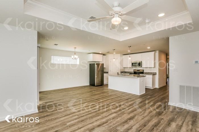 11494 Camden Court Cir - Photo 4 of 17