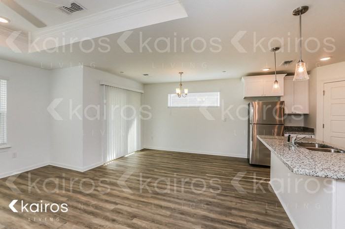 11494 Camden Court Cir - Photo 5 of 17