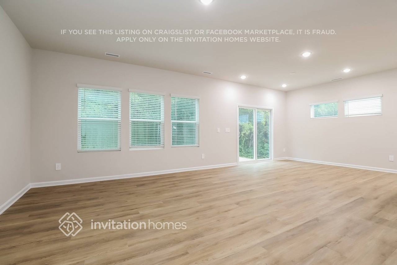 2299 Cherry Creek Rd - Photo 5 of 16