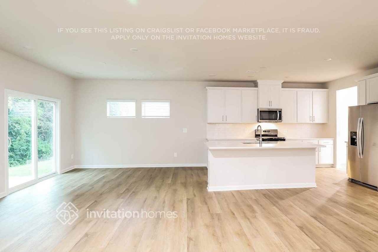 2299 Cherry Creek Rd - Photo 6 of 16