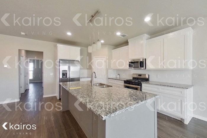 2701 Knoll Dr - Photo 7 of 24