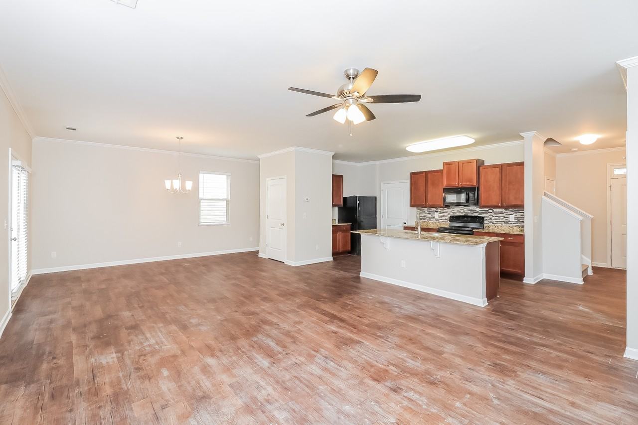 2895 S Hills - Photo 4 of 16