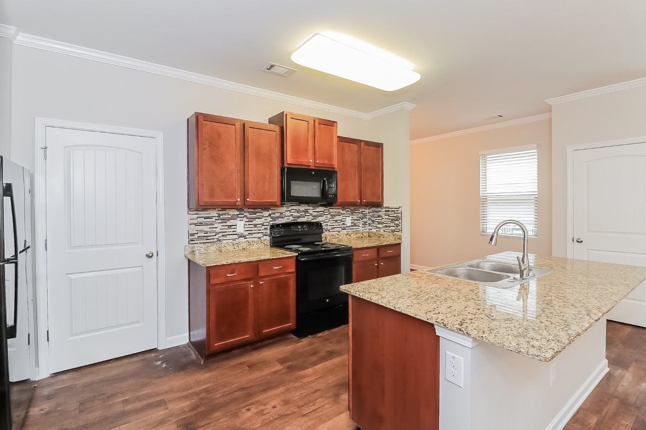 2895 S Hills - Photo 6 of 16