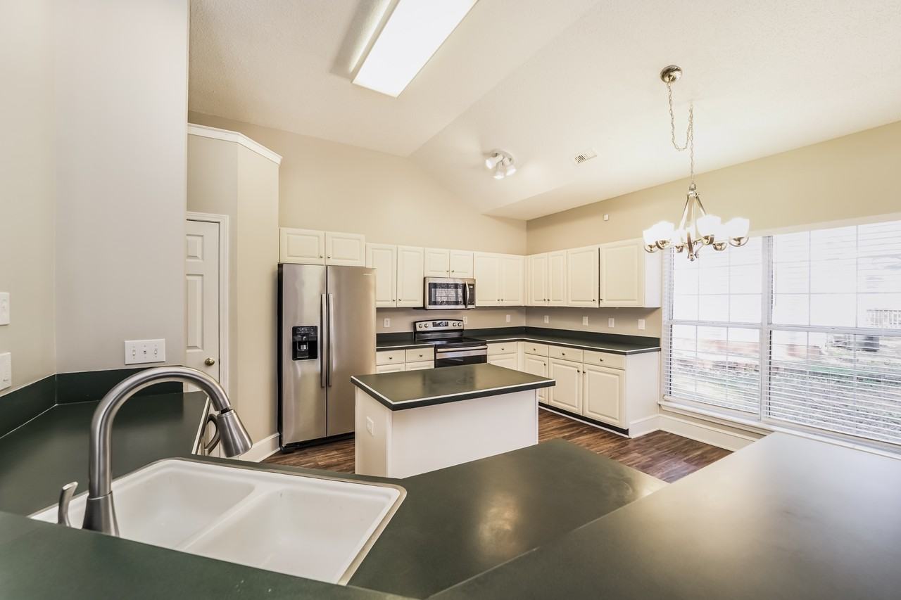 7121 Scuppernong Ct - Photo 6 of 16